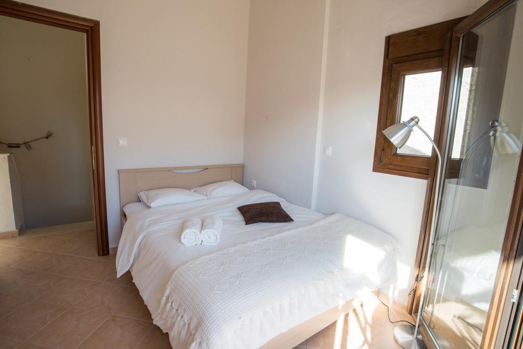 Bouganvillia Homes Νικήτη Δωμάτιο φωτογραφία