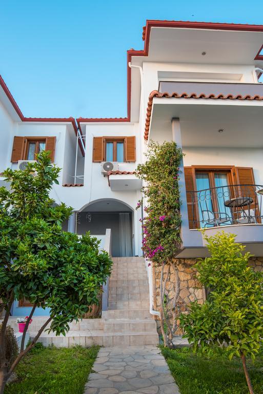 Bouganvillia Homes Νικήτη Εξωτερικό φωτογραφία