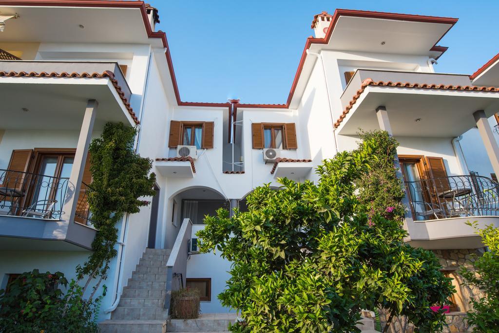 Bouganvillia Homes Νικήτη Εξωτερικό φωτογραφία